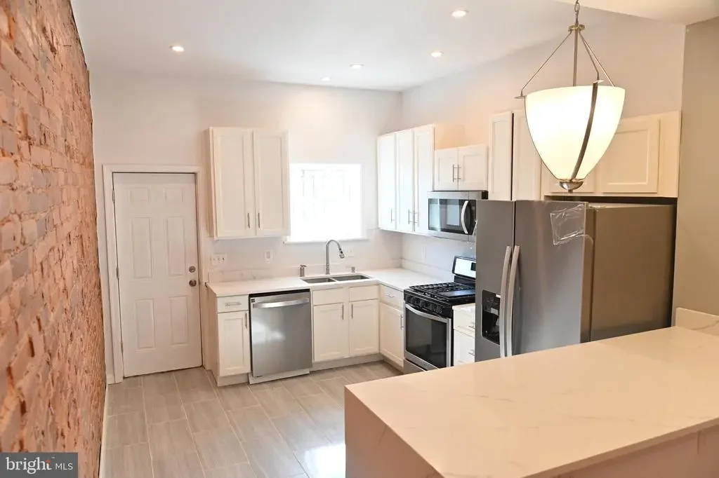 733 E 22nd St, Baltimore