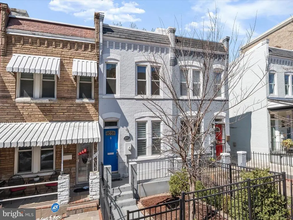 921 5th St Se, Washington