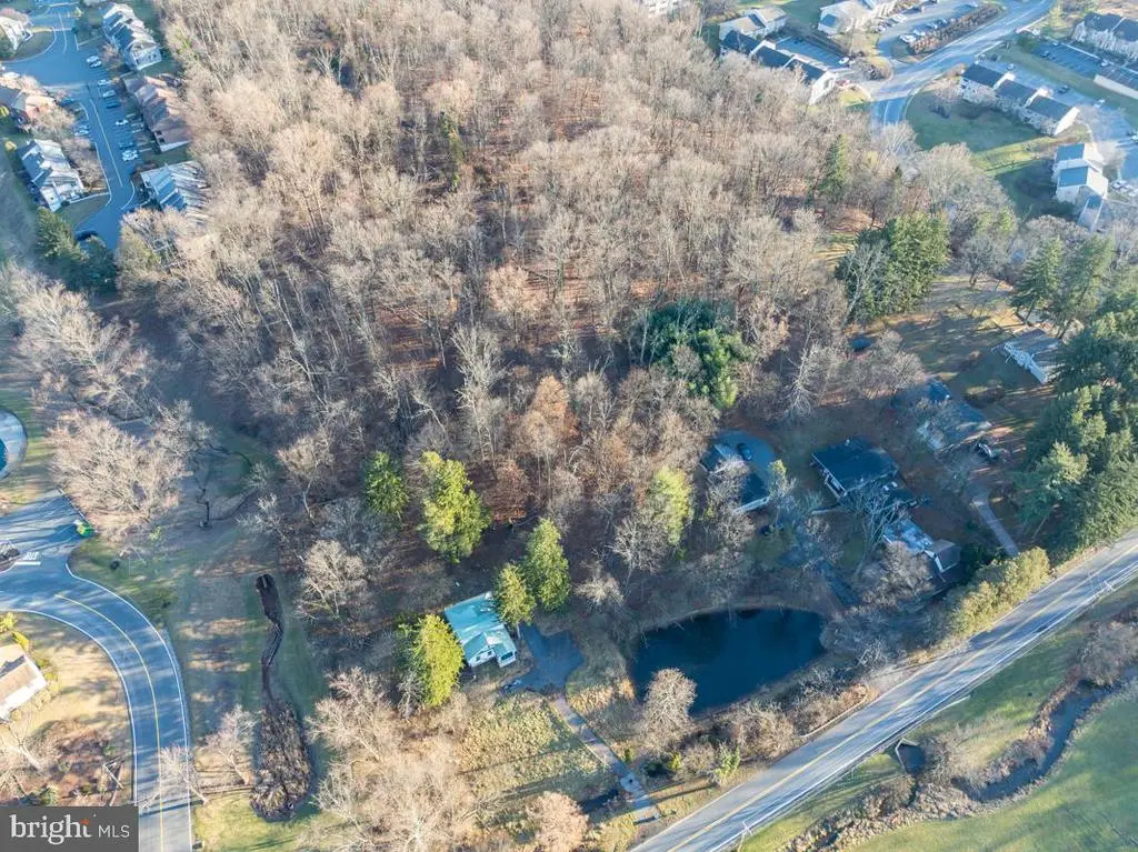 701 E Neversink Rd, Reading