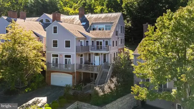 44 Millstone Ln, Rockland