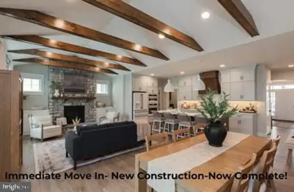 618 Greenbriar Path, COCHRANVILLE
