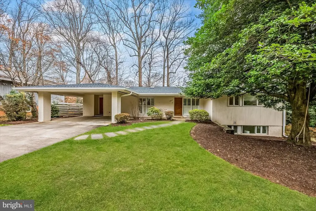 8305 Loring Dr, Bethesda