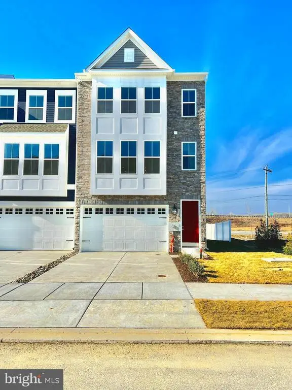 202 Douglas Way, Middletown