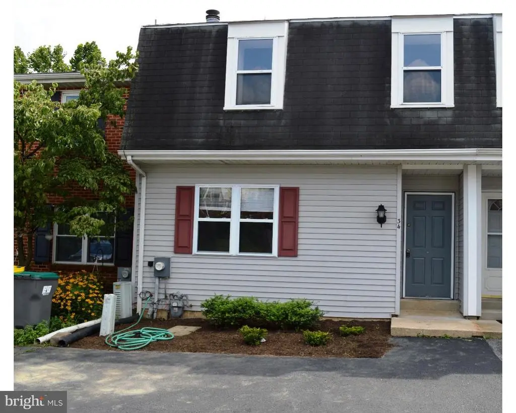 34 Lower Valley Ln, Newark