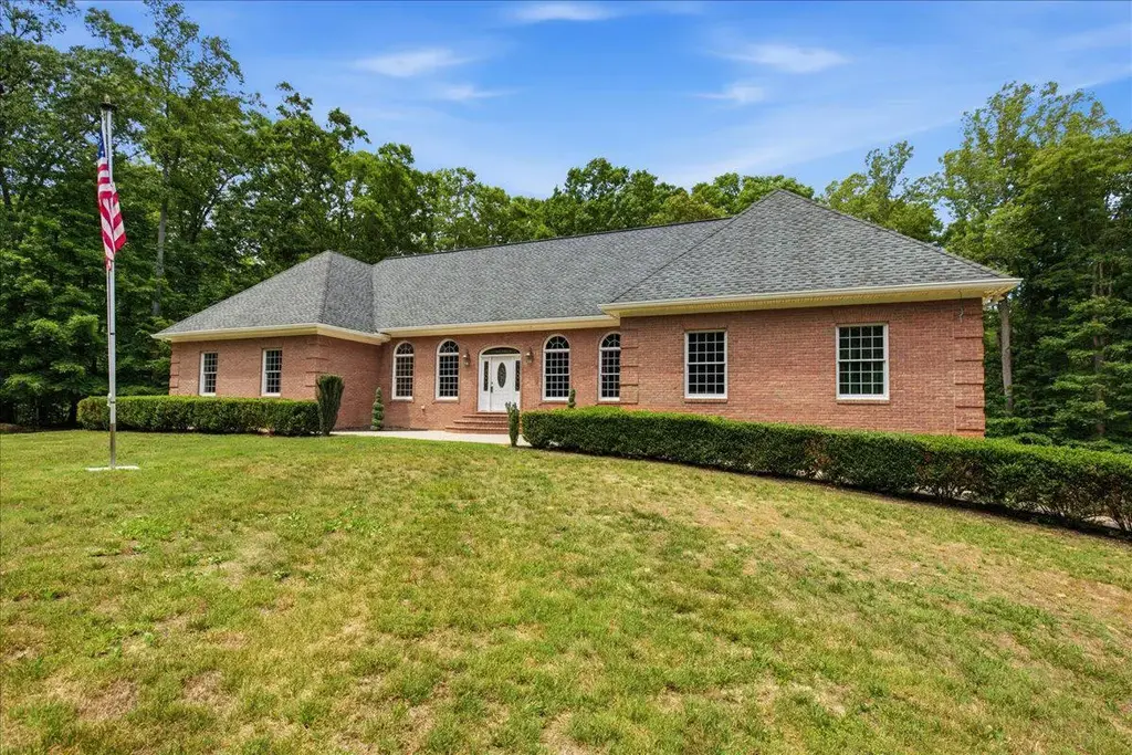 27320 Harpers Ct, MECHANICSVILLE