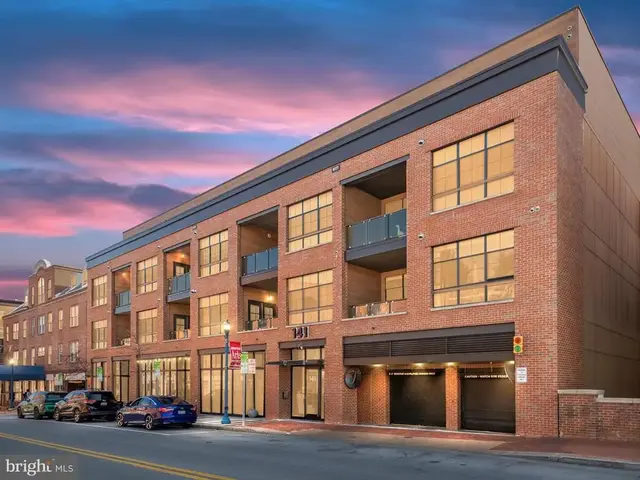 141 West St #204, Annapolis
