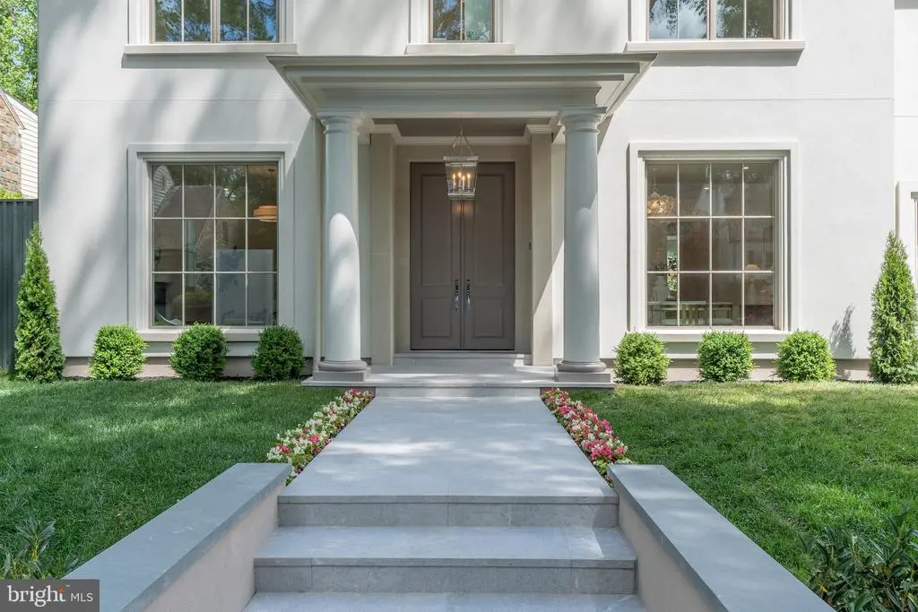 4821 Rodman St Nw, WASHINGTON