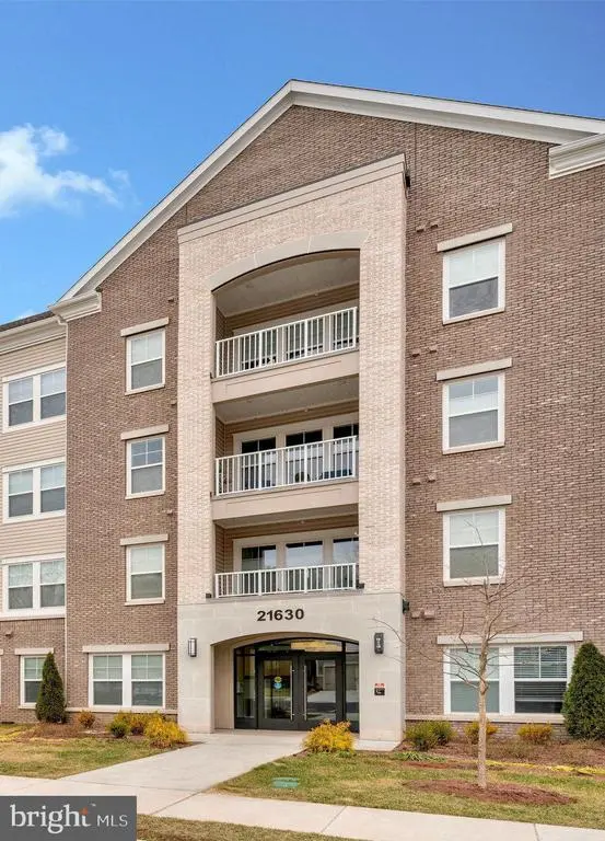 21630 Hawksbill High Cir #302, Sterling