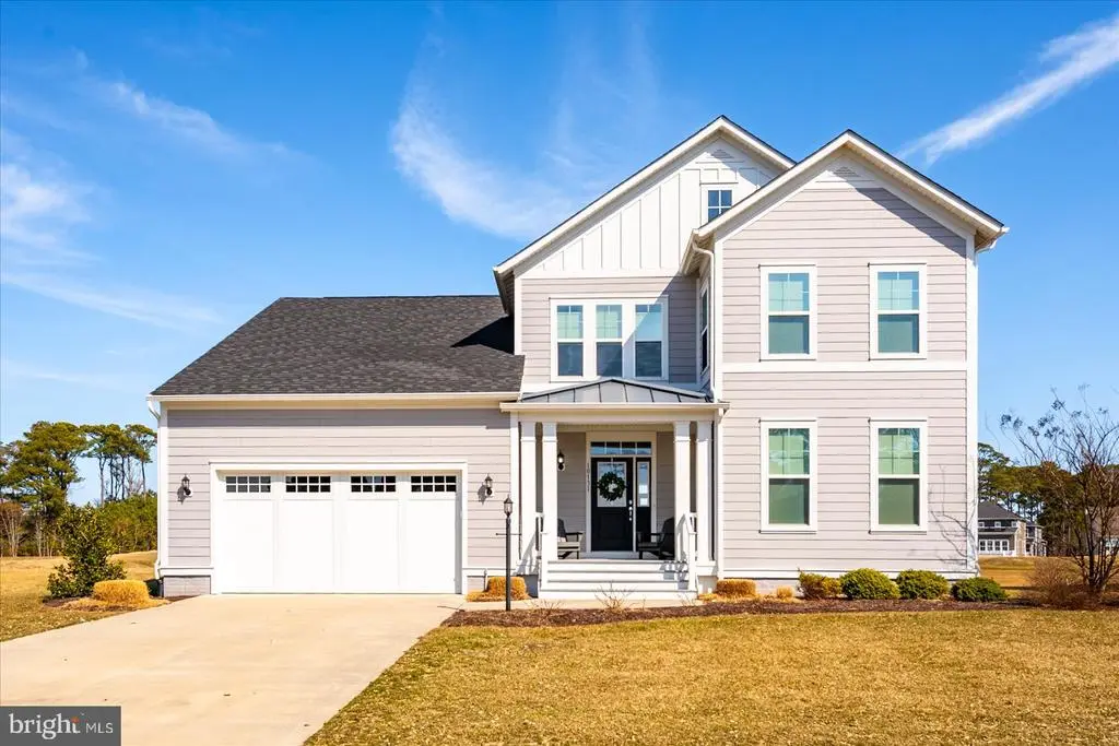 10131 Fast Colors Ln, Berlin