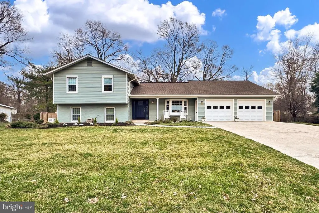 8711 Falkstone Ln, Alexandria