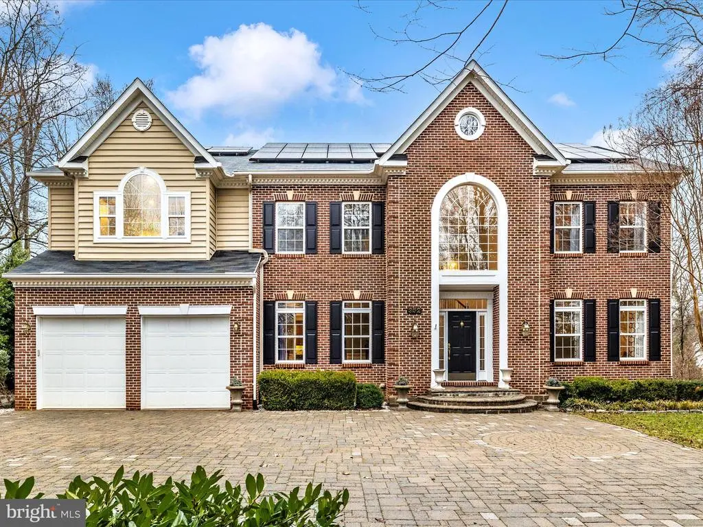 352 Ridge Rd, Washington Grove