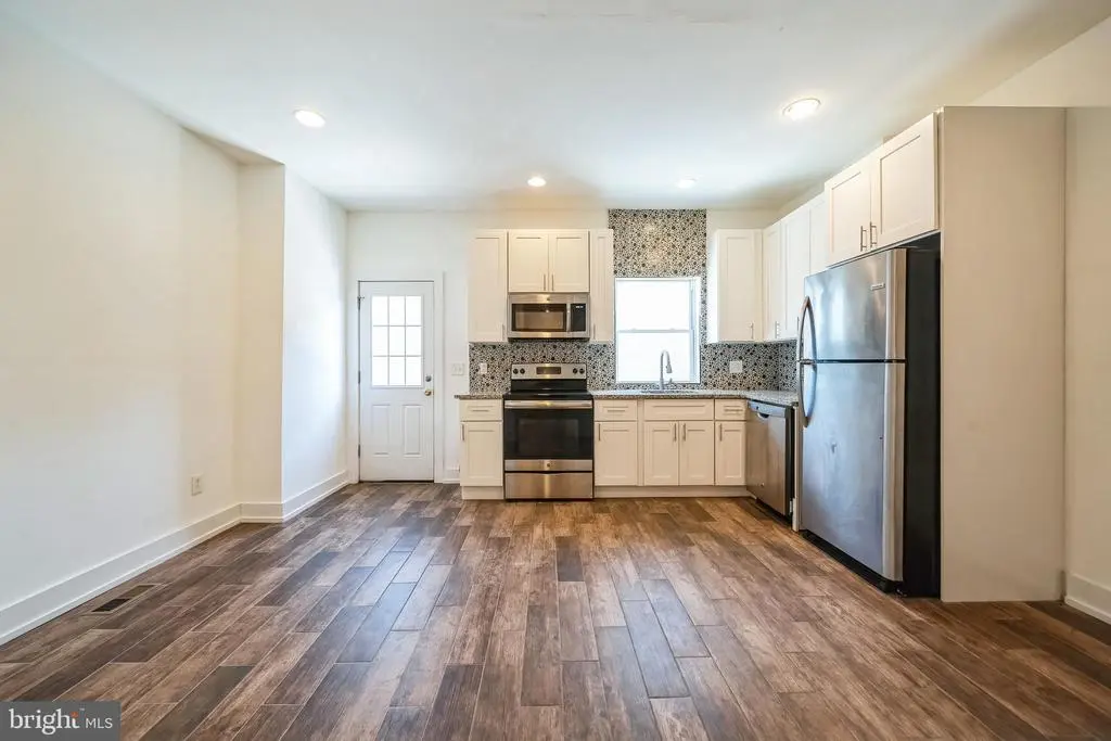 2327 E Somerset St, PHILADELPHIA