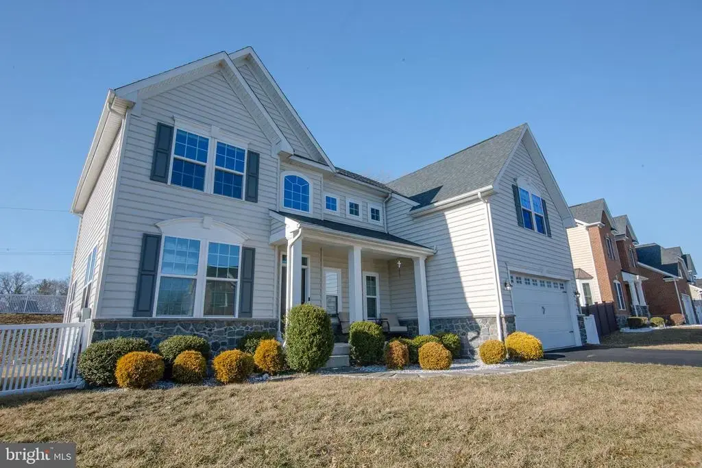 1032 School Ln, SOUTHAMPTON