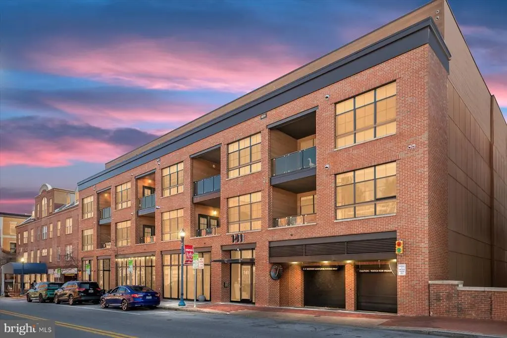 141 West St #206, Annapolis