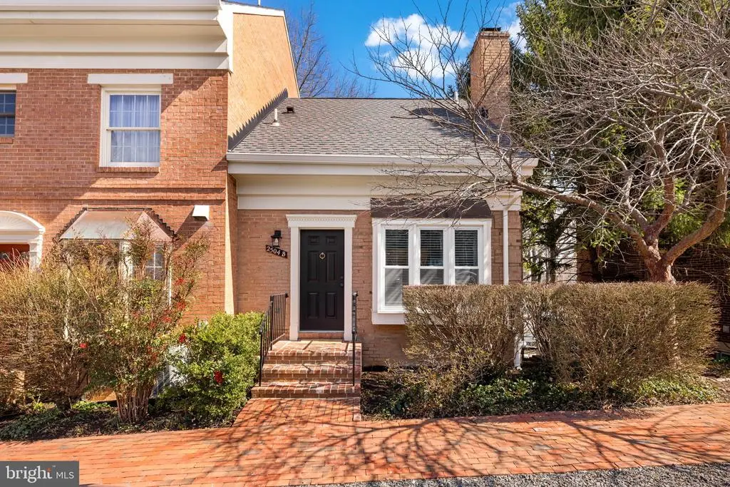 2504 Fairfax Dr #14b, Arlington