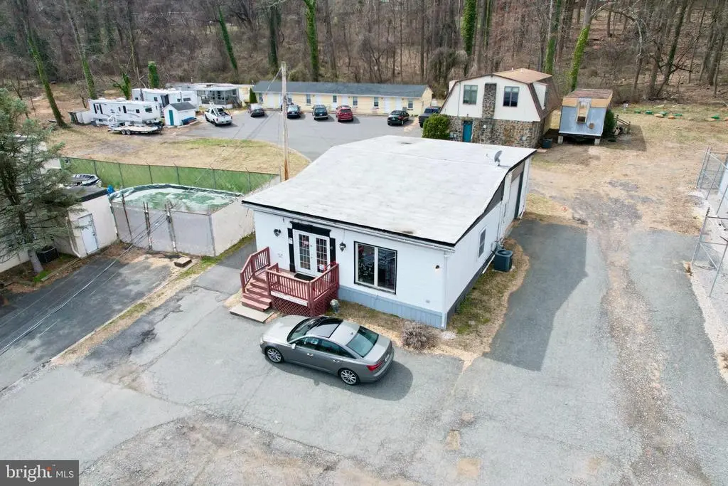 12102 Belair Rd, Kingsville