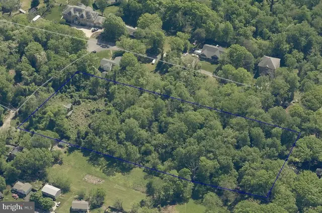 4214 Pine Lane, Alexandria