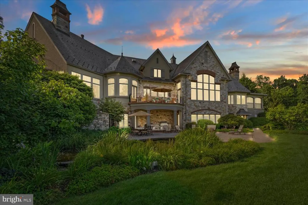 300 River Bend Dr, ENOLA