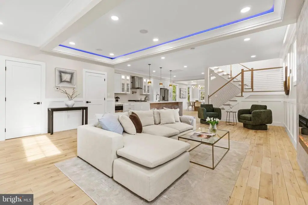 735 Silver Spring Ave, Silver Spring