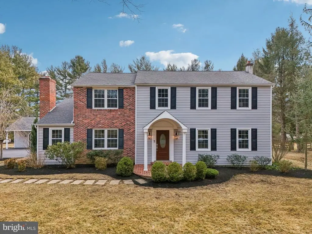 1122 Cardinal Dr, West Chester