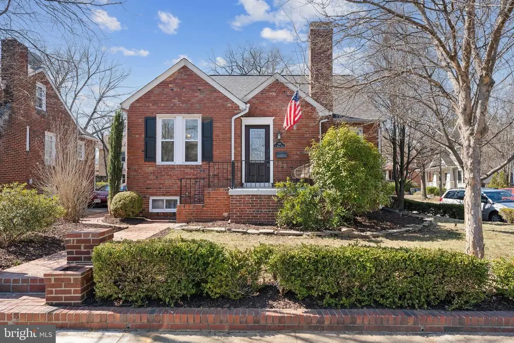 600 S Walter Reed Dr, Arlington