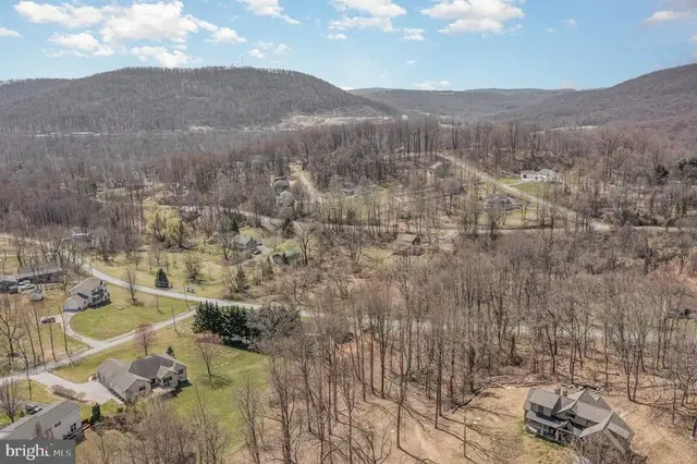 25 Shirley Trl, Fairfield
