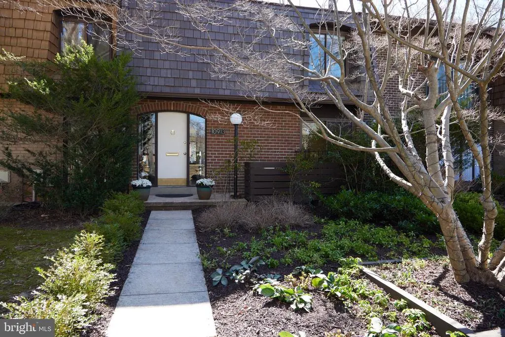 10913 Deborah Dr, Potomac