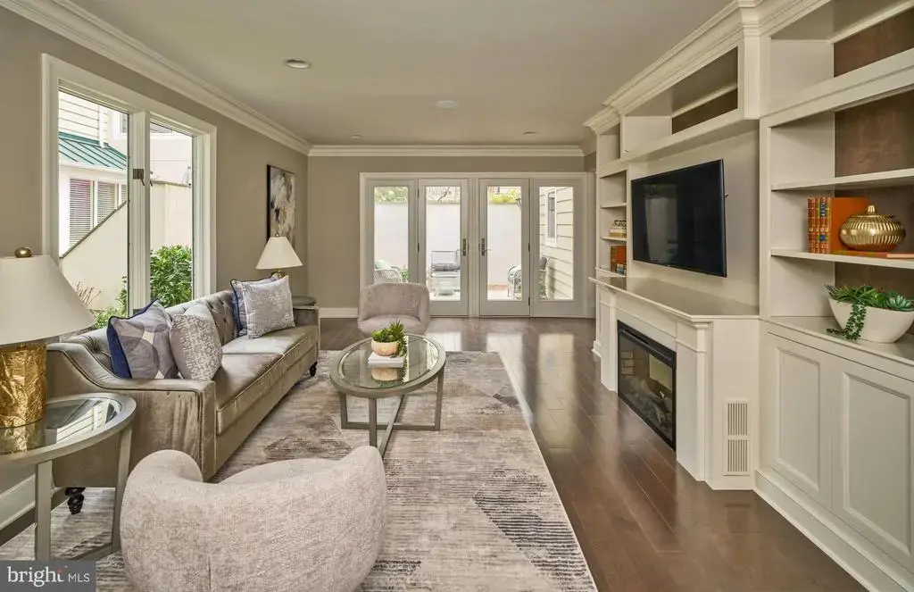 10 Barnes Ct, DOYLESTOWN