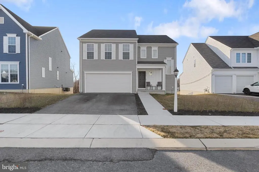 1734 Bradley Dr, HARRISBURG