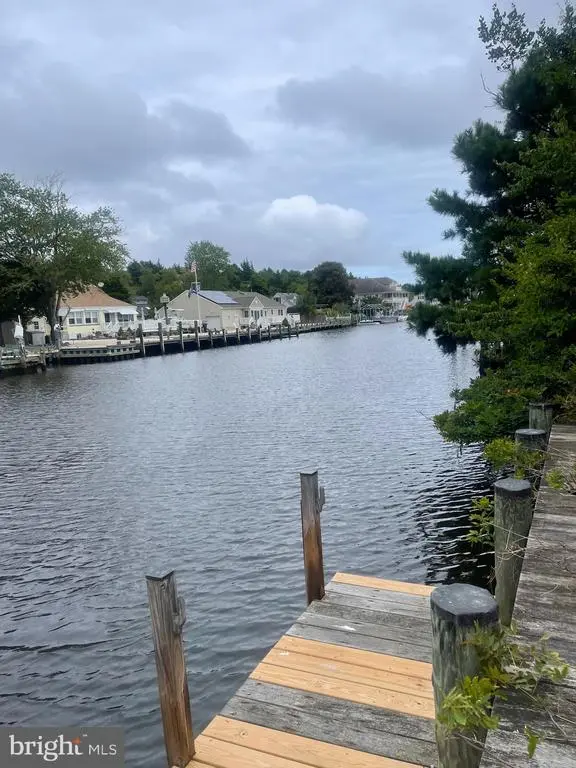 45 Cedar Run Rd, Bayville