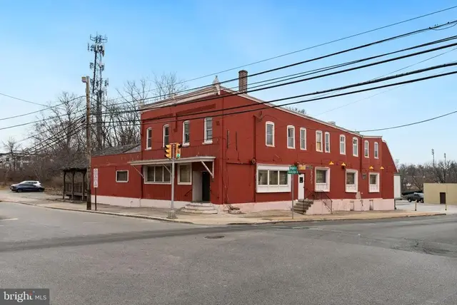 1100 Stanbridge St, Norristown