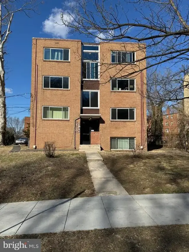 2700 Texas Ave Se, Washington