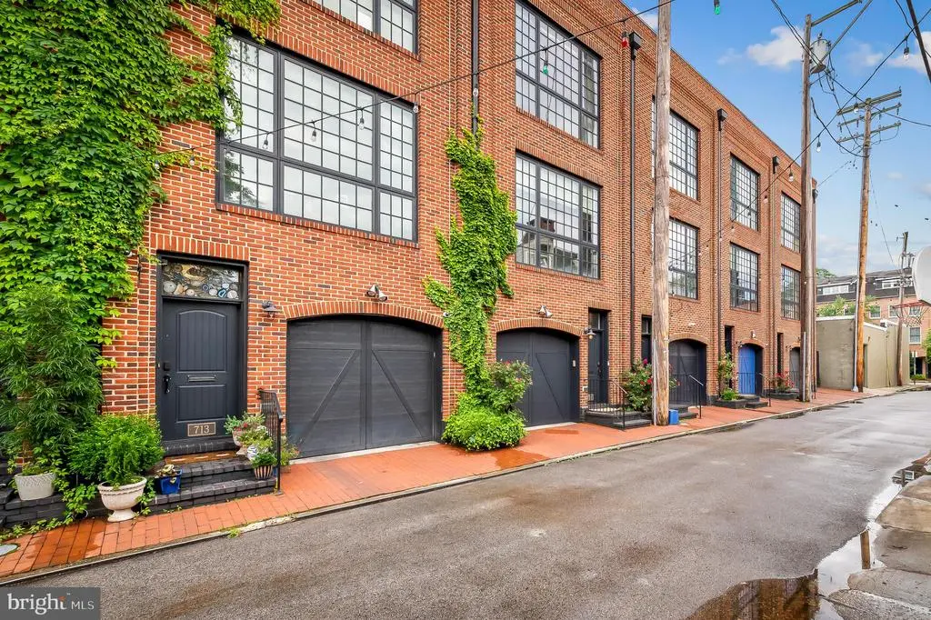 715 S Regester St, Baltimore