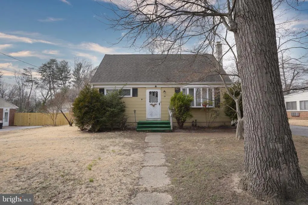 28 Holly Rd, Severna Park