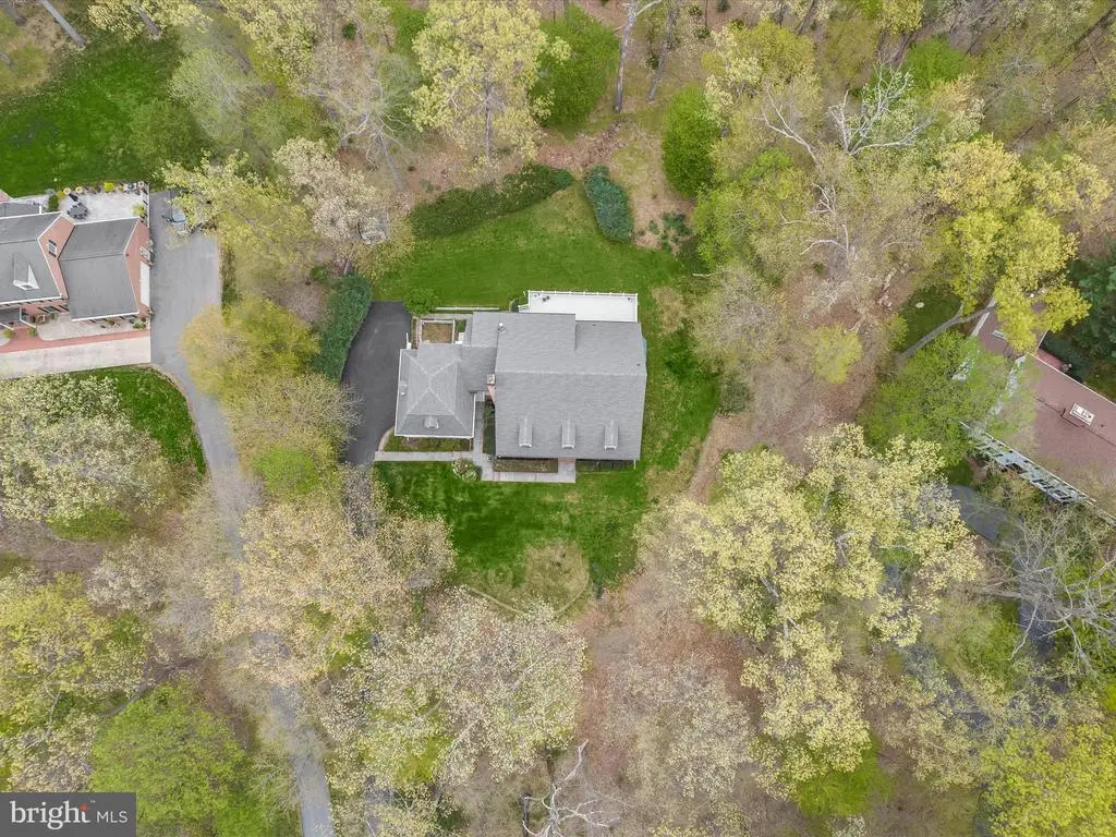 8113 Plum Creek Dr, Gaithersburg