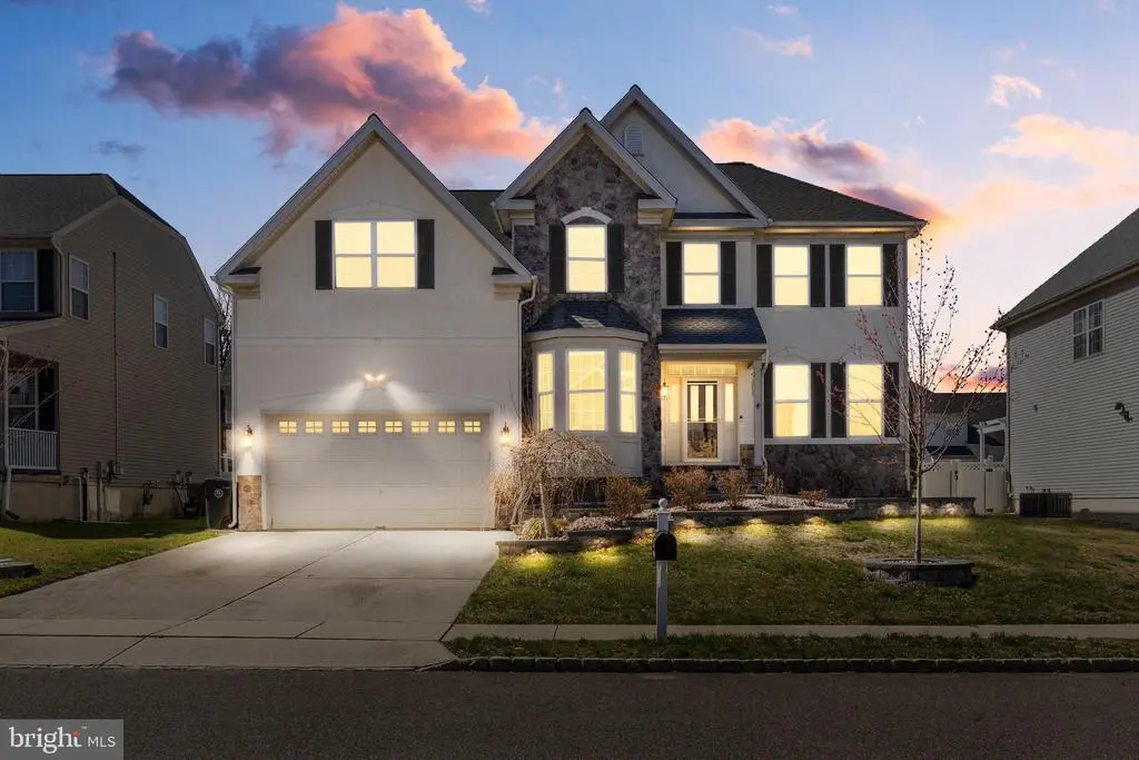 15 Meadow Run Rd, Bordentown