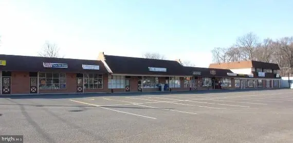 1905 Route 33 #8, HAMILTON