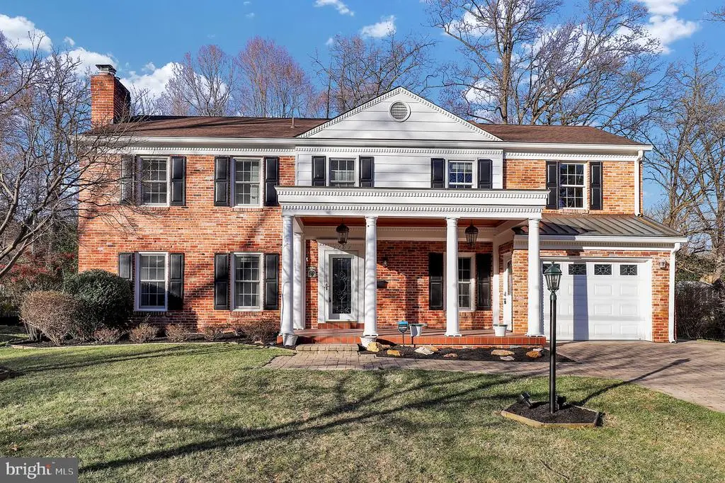 5707 Rossmore Dr, Bethesda