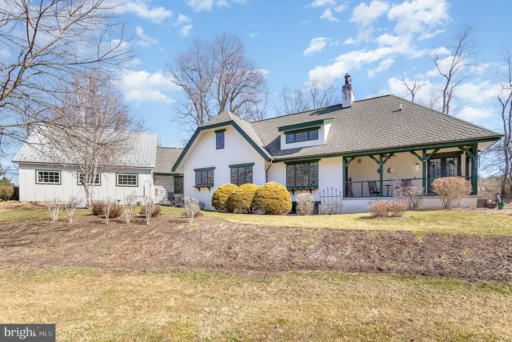 140 E Siddonsburg Rd, Dillsburg