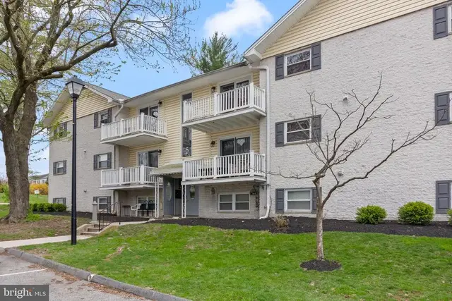 5 Warren Lodge Ct #2-a, Cockeysville