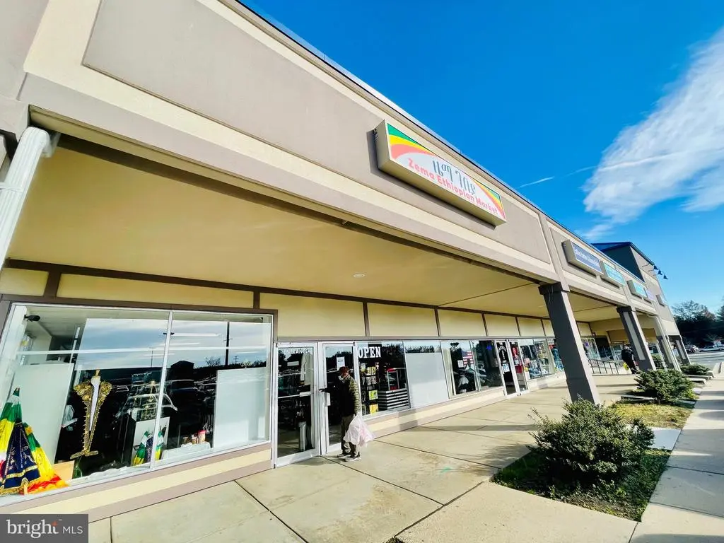 8714 Richmond Highway, Alexandria