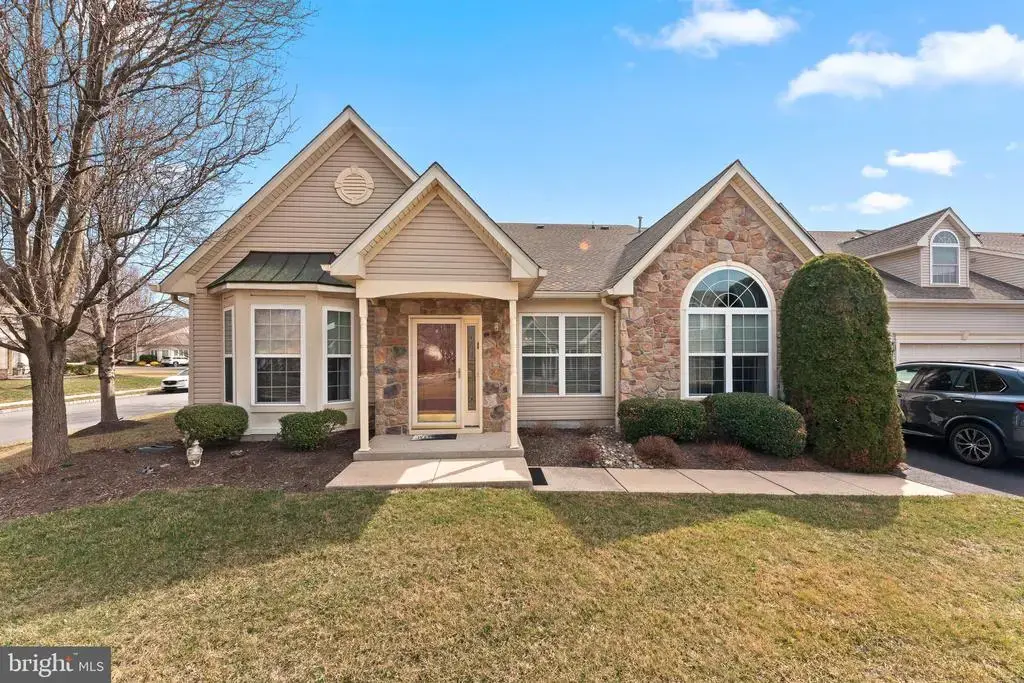 210 Shady Brook Dr, LANGHORNE
