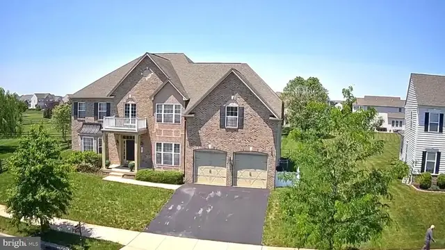 3 Lomond Ln, Middletown