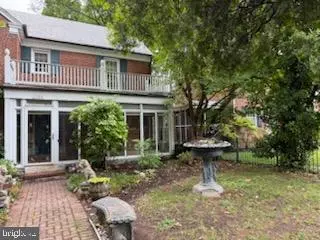 2544 34th St Se, Washington