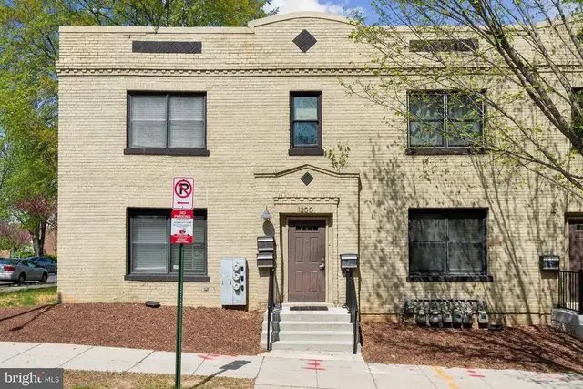 1300 Childress St Ne #3, Washington