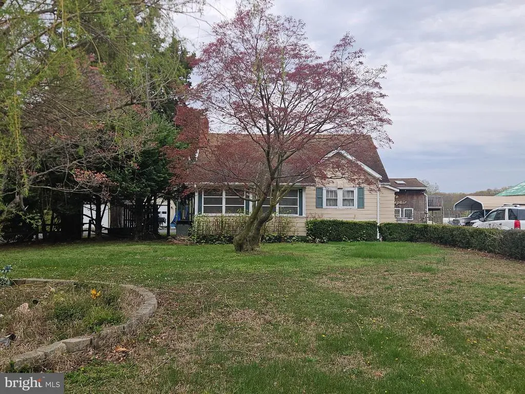 1737 S Burlington Rd, BRIDGETON