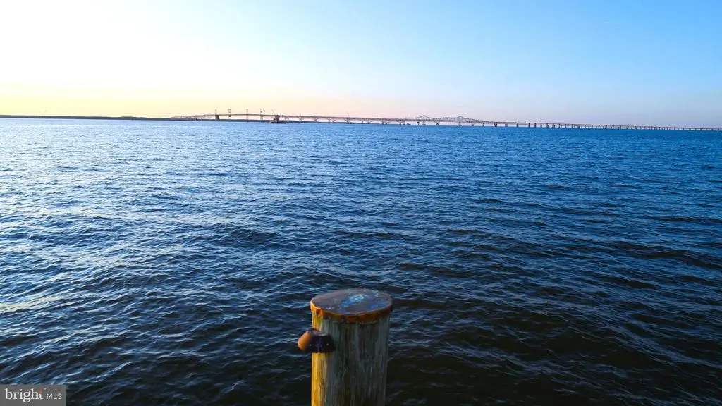 910 Bayside Dr, Stevensville