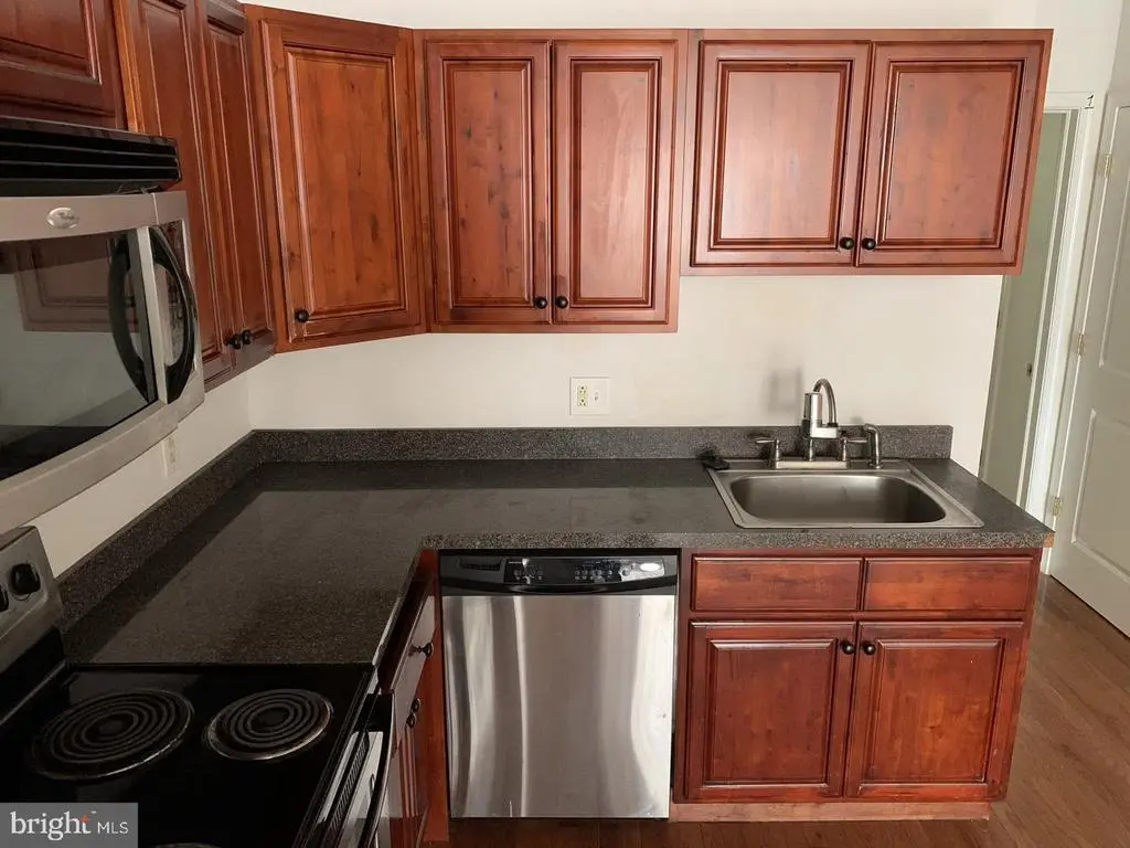 1935 N Gratz St, PHILADELPHIA