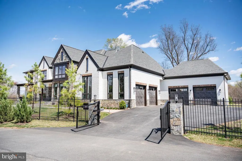 1109 Towlston Rd, Mclean