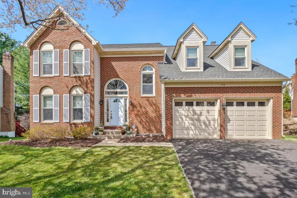 130 Englefield Dr, Gaithersburg